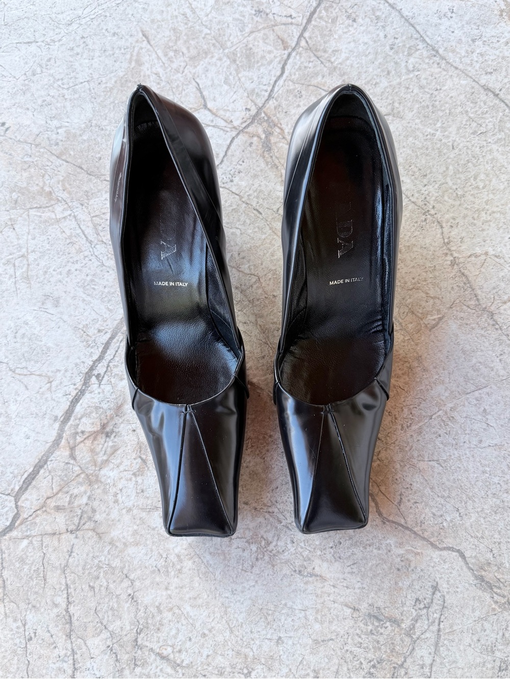 Archival PRADA F/W 1999 Black Patent Leather Square Toe Center Seam Heels Pumps - Picture 3 of 11